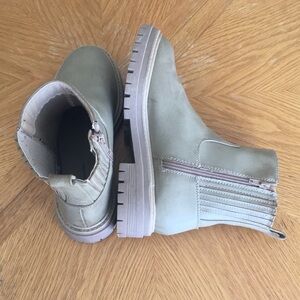 Womens chunky winter boots